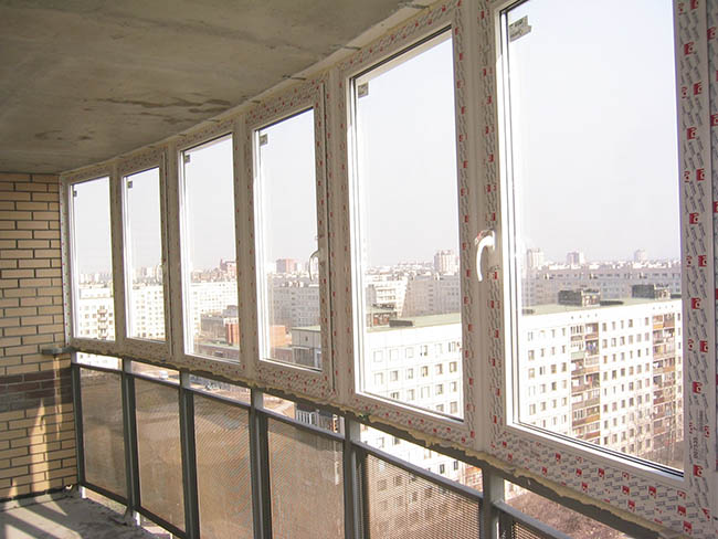 Недорогое остекление общего балкона Коломна